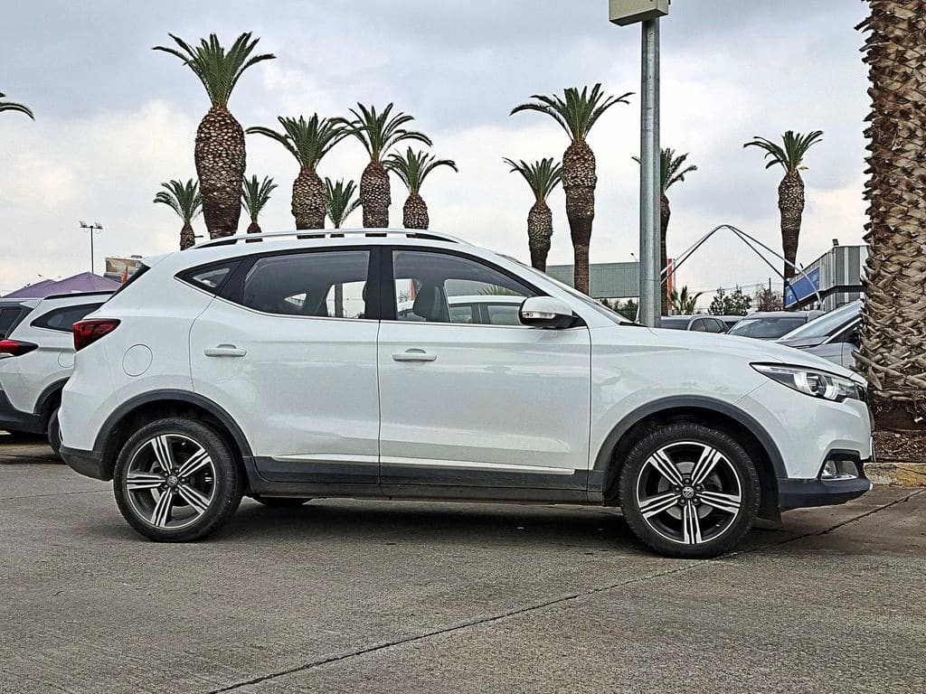 MG Zs 1..5 Comfort 4x2 At 5p año 2023