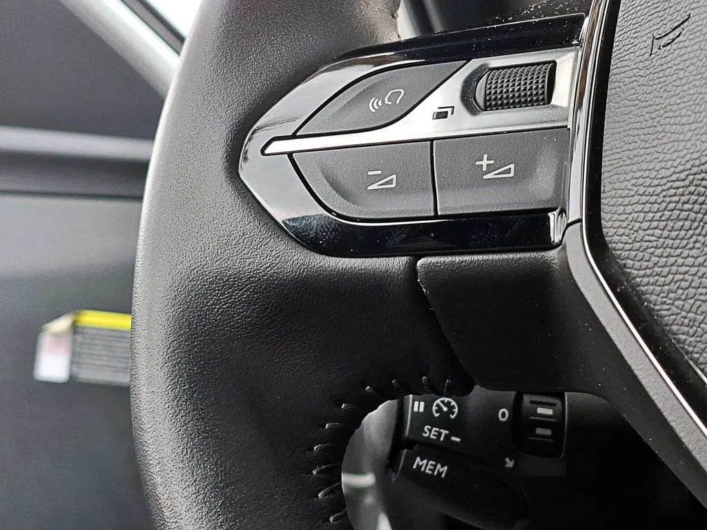 Peugeot 2008 Blue Hdi 130 1.5 At año 2024