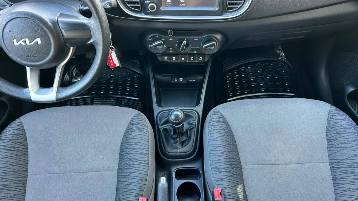 Kia Soluto Mpi 1.4 Mt año 2026