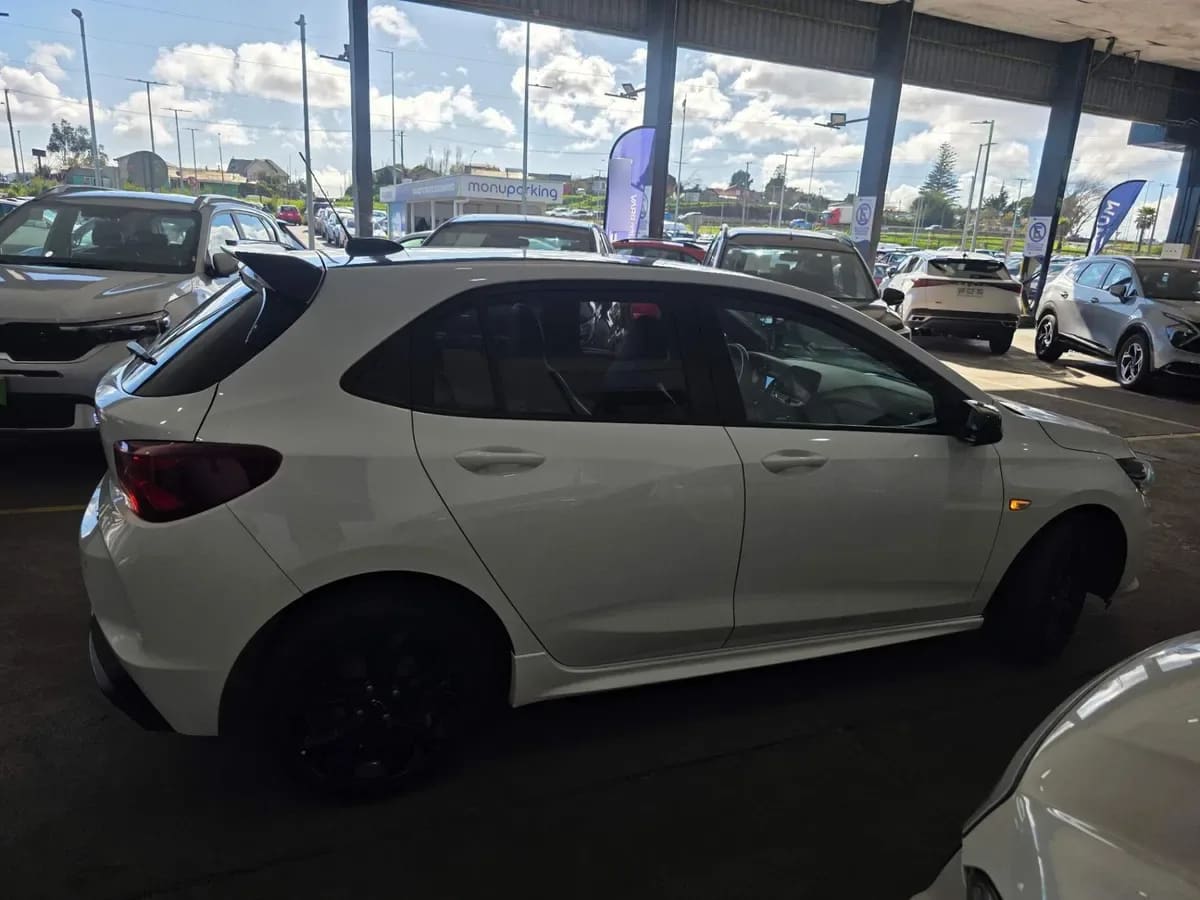 Chevrolet Onix 1.0t Rs 4x2 Mt 5p año 2022