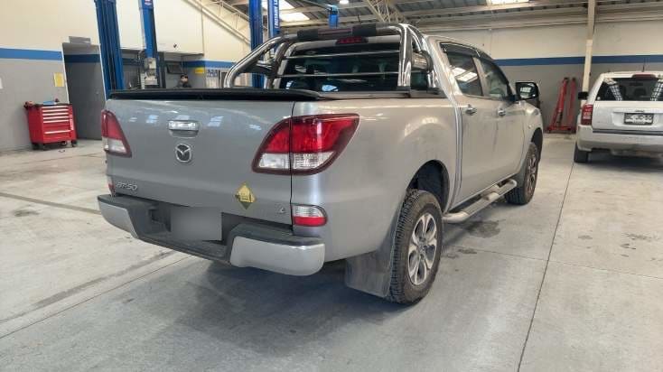 Mazda Bt-50 2.2 Sdx Diesel 4x4 Dob. Cab. 6mt 4p año 2021