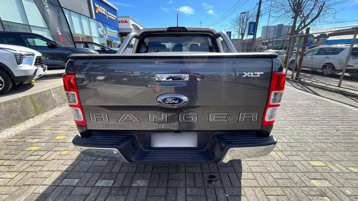 Ford Ranger 2.5 Xlt Euro 6 4x2 Dob. Cab. Mt 4p año 2023
