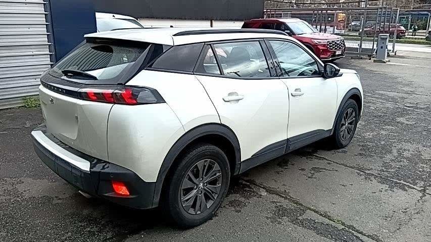 Peugeot 2008 1.5 Active Bluehdi Diesel 100 4x2 Mt 5p año 2023