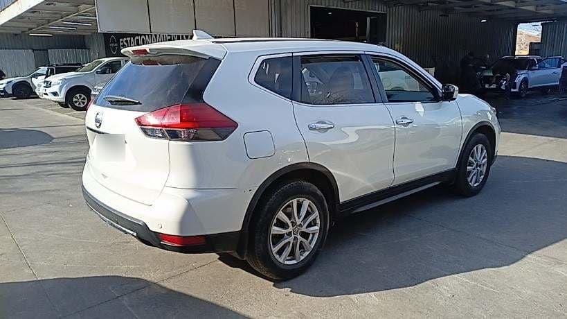 Nissan X-Trail 2.5 Sense Mc 4x2 3row Cvt At 5p año 2021