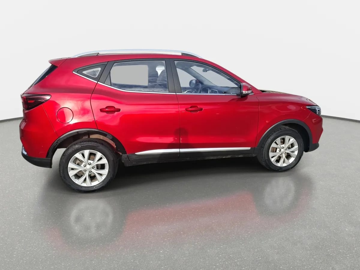 MG Mg Zs 1.5 Std Mt 5p año 2023