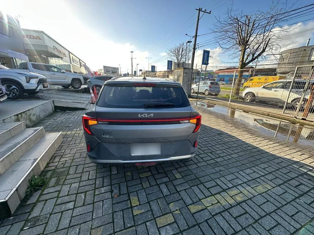 Kia K3 Cross 1.6 Ex Full 4x2 Mt 5p año 2024