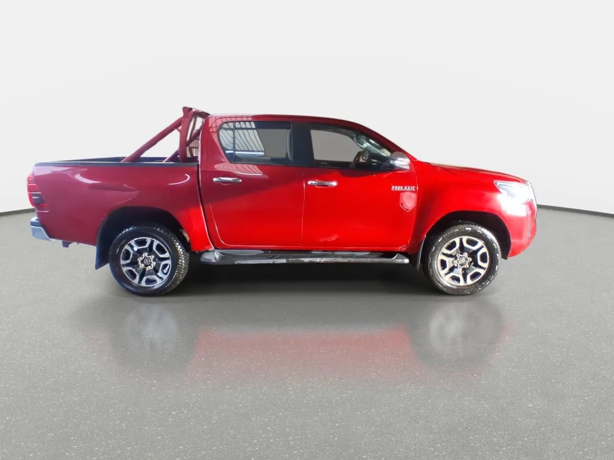 Toyota Hilux 2.8 Srv Diesel 4x4 Dob. Cab. At 4p año 2024