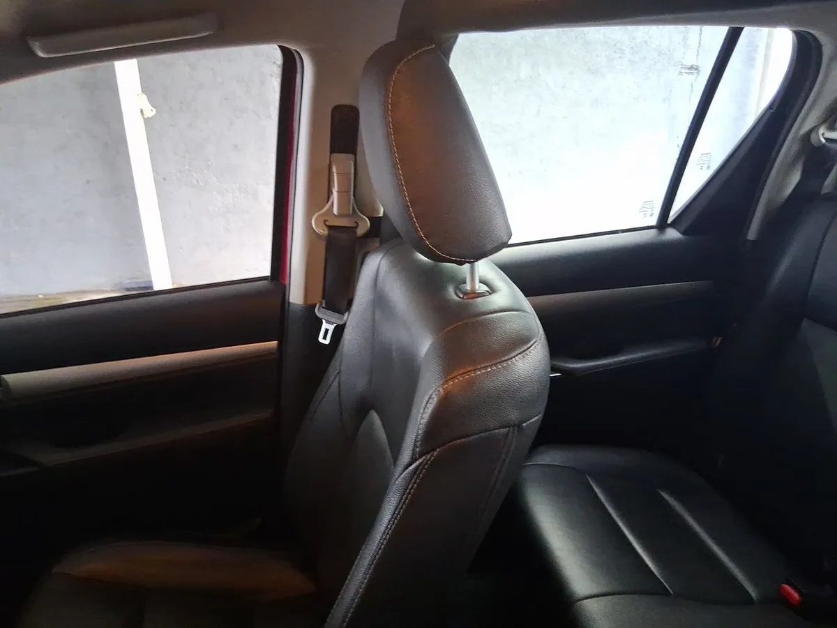 Toyota Hilux 2.8 Srv Diesel 4x4 Dob. Cab. At 4p año 2024