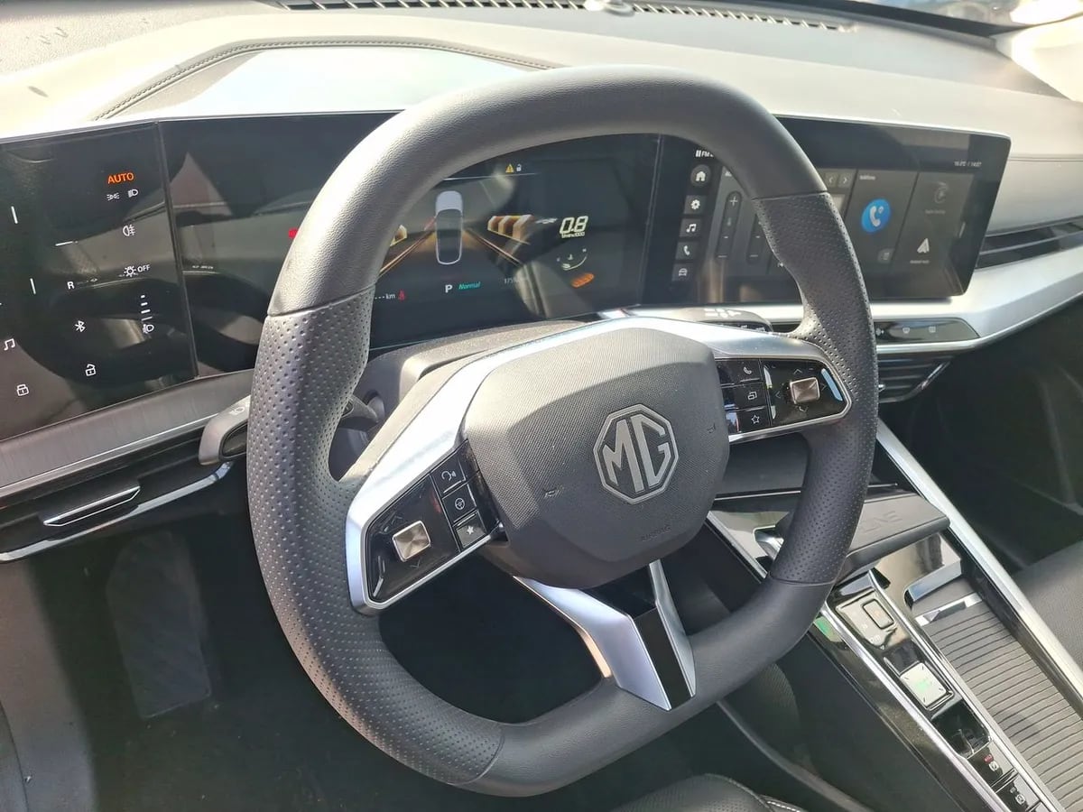 MG One 1.5t Com 4x2 Cvt At 5p año 2024
