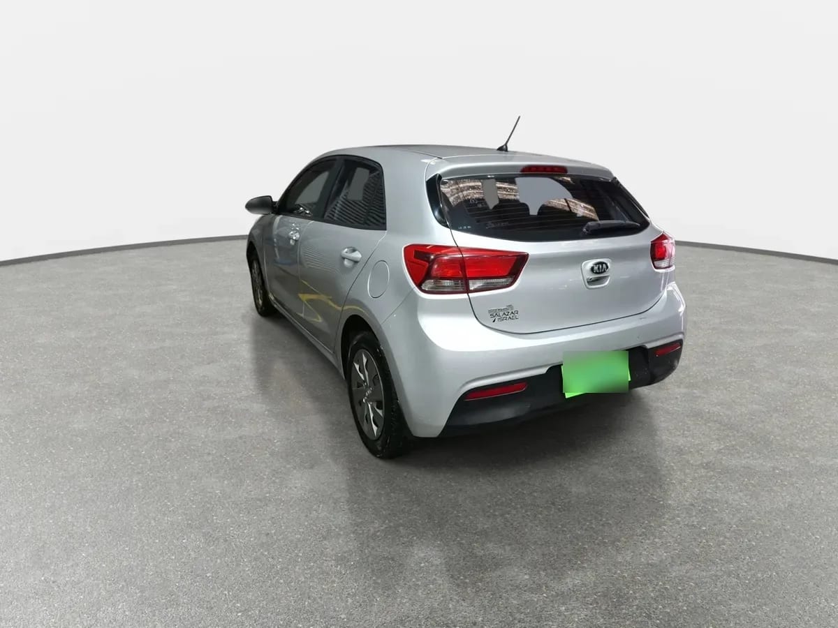 Kia Rio 5 1.4 Ex 4x2 6mt 5p año 2020