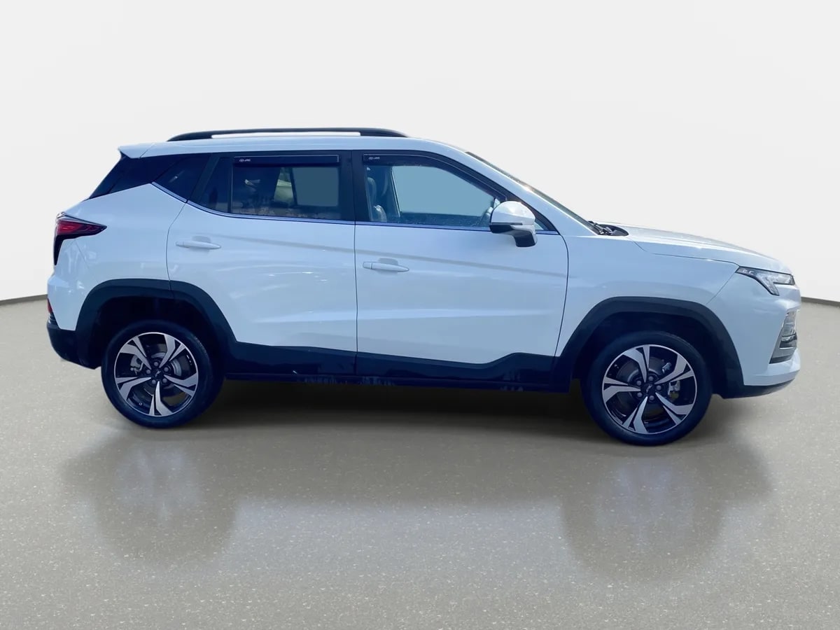 JAC Js4 1.5 Luxury 4x2 Mt 5p año 2025