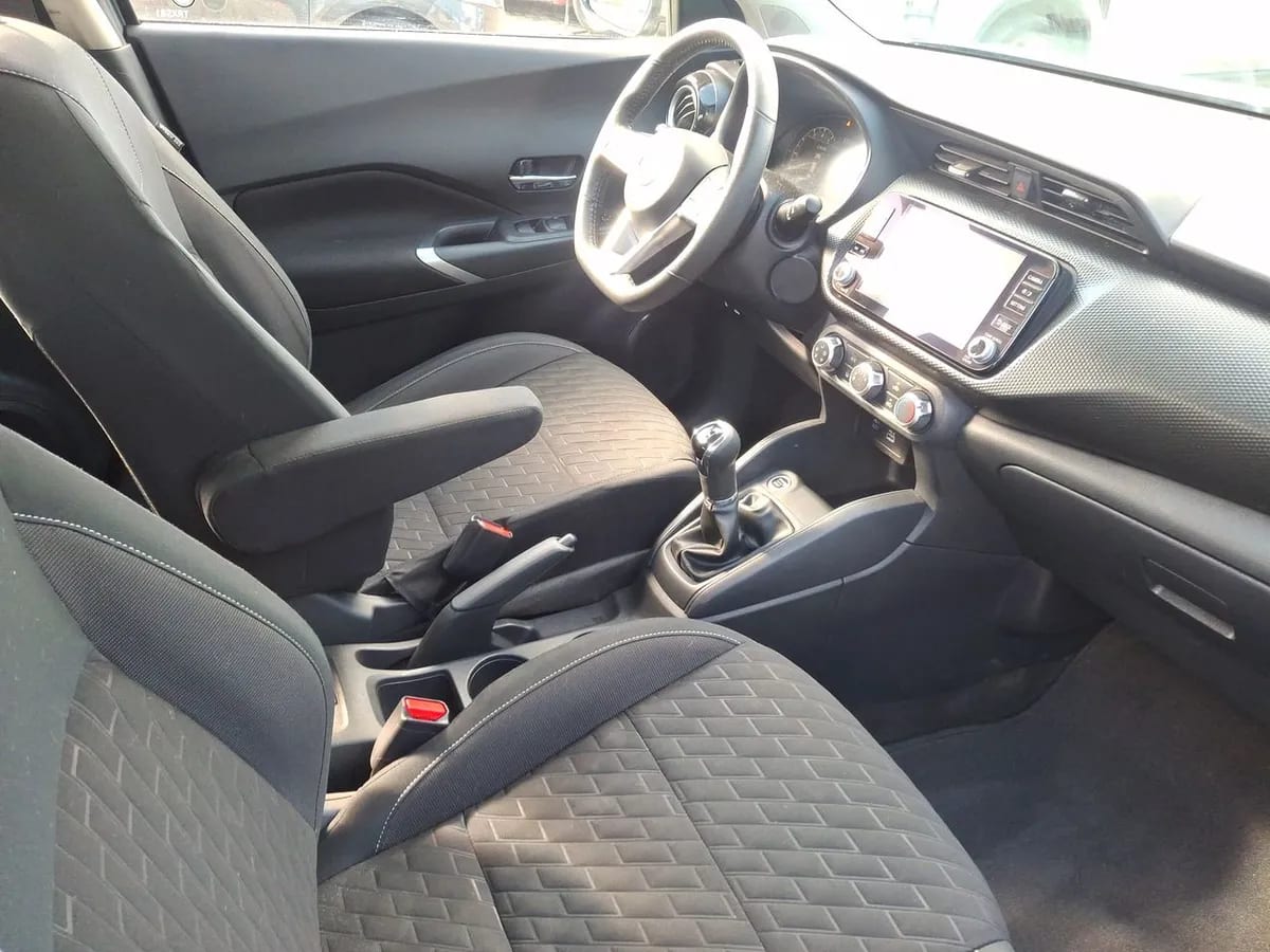 Nissan Kicks 1.6 Advance 4x2 Ncf Mt 5p año 2025
