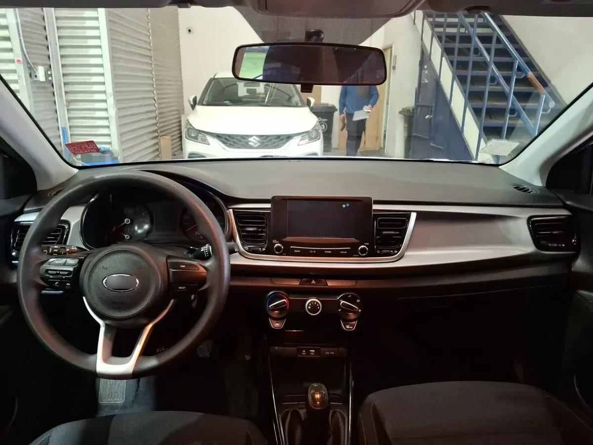 Kia Rio 5 1.4 Ex 4x2 6mt 5p año 2020