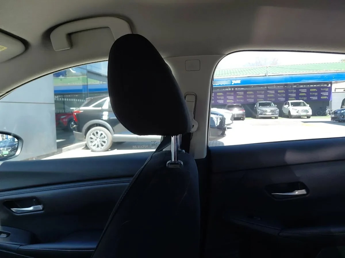 Nissan Sentra 2.0 Sense 4x2 Mt 4p año 2022