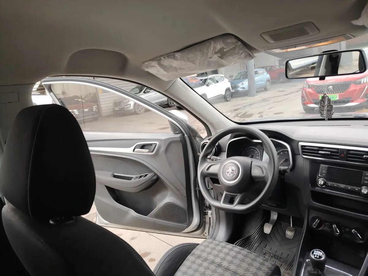MG Mg Zs 1.5 Std 4x2 Mt 5p año 2023