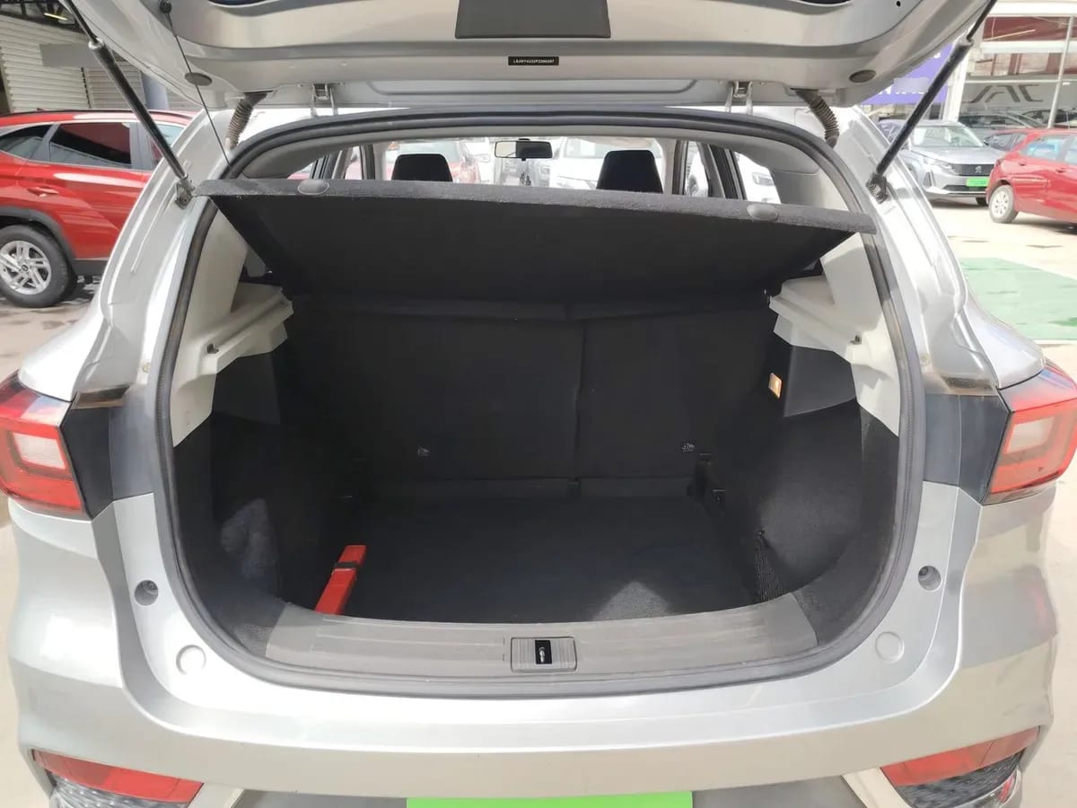 MG Mg Zs 1.5 Std 4x2 Mt 5p año 2023