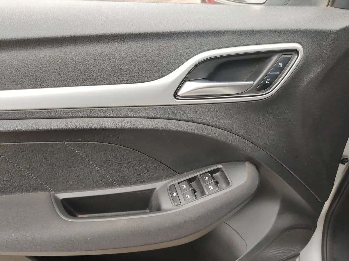 MG Mg Zs 1.5 Std 4x2 Mt 5p año 2023