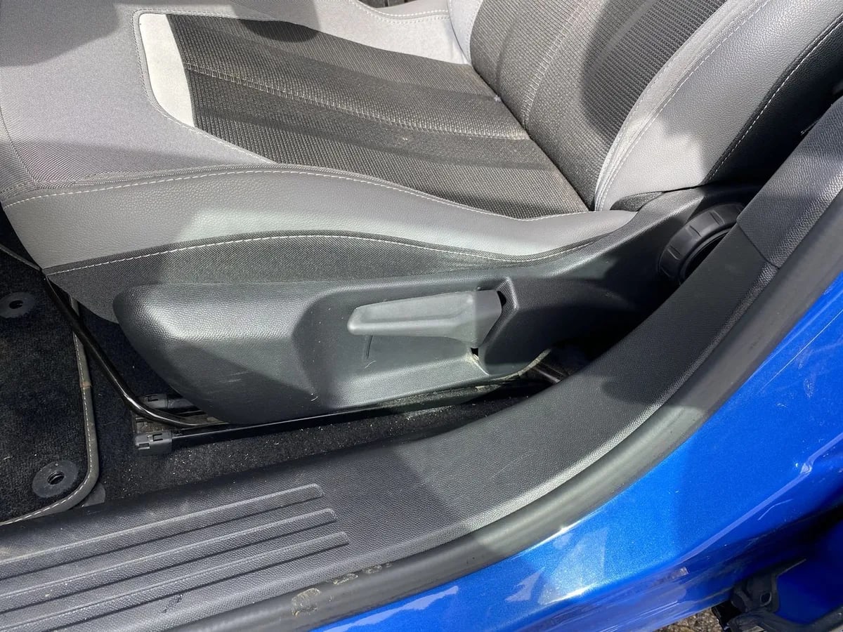 Opel Mokka 1.2t Elegance 4x2 Mt6 5p año 2023