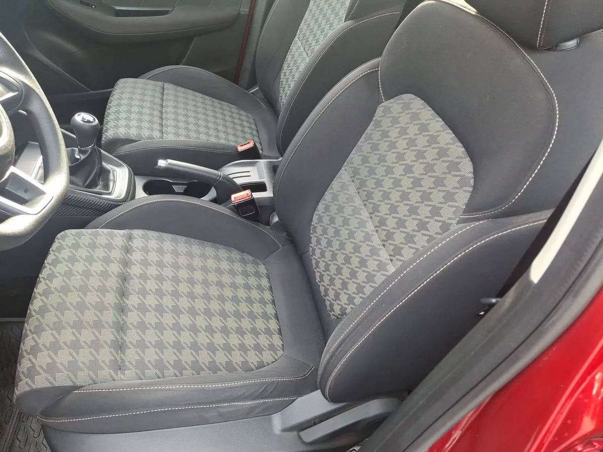 MG Mg Zs 1.5 Std Mt 5p año 2023