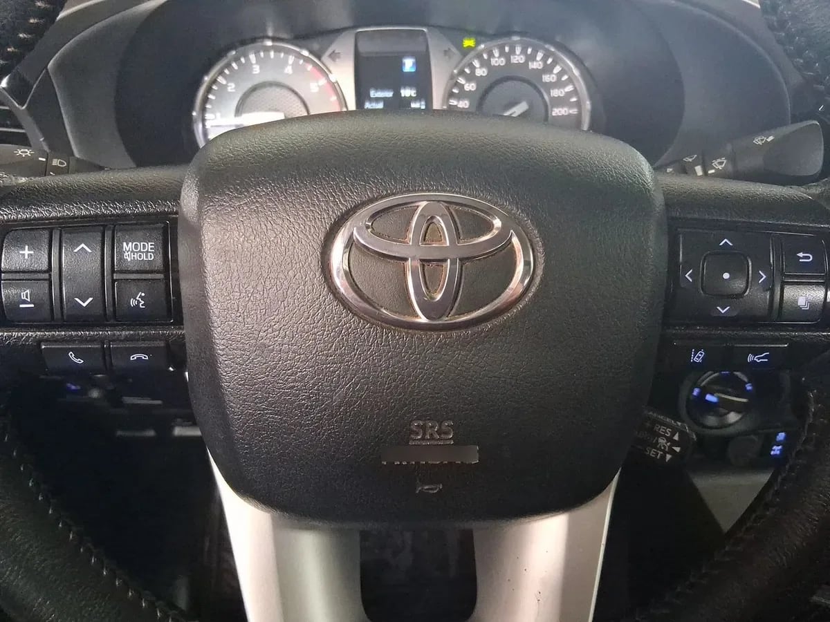 Toyota Hilux 2.8 Srv Diesel 4x4 Dob. Cab. At 4p año 2024