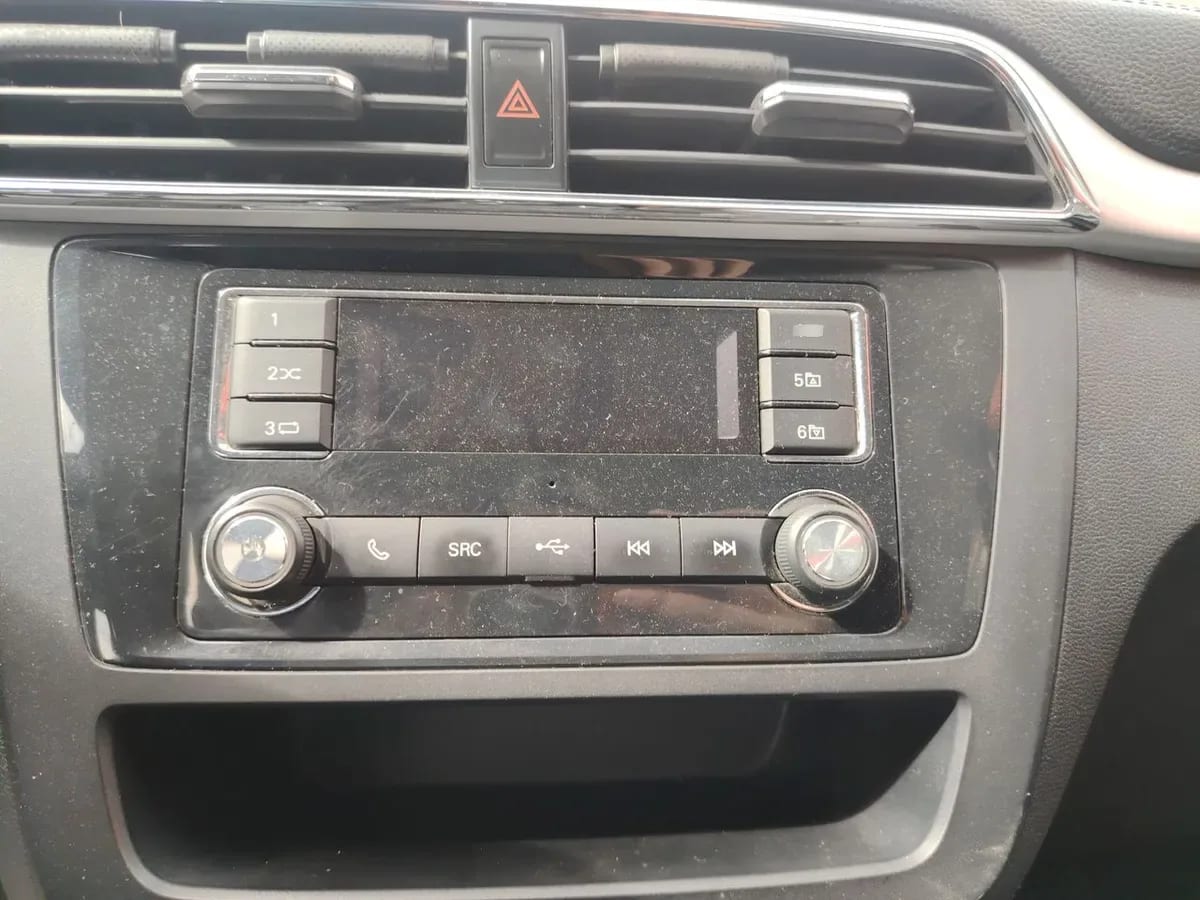 MG Mg Zs 1.5 Std 4x2 Mt 5p año 2023