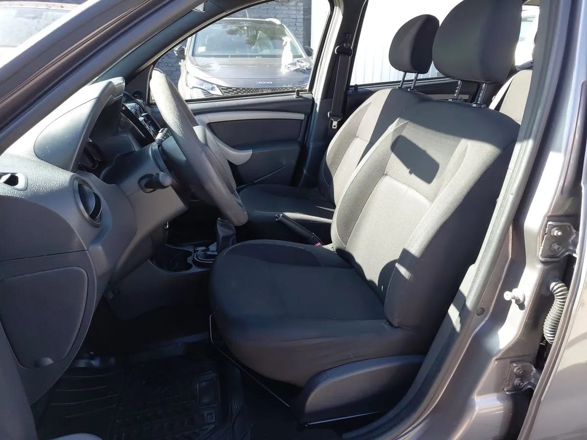 Renault Duster 1.6 Life 4x2 5mt 5p año 2020