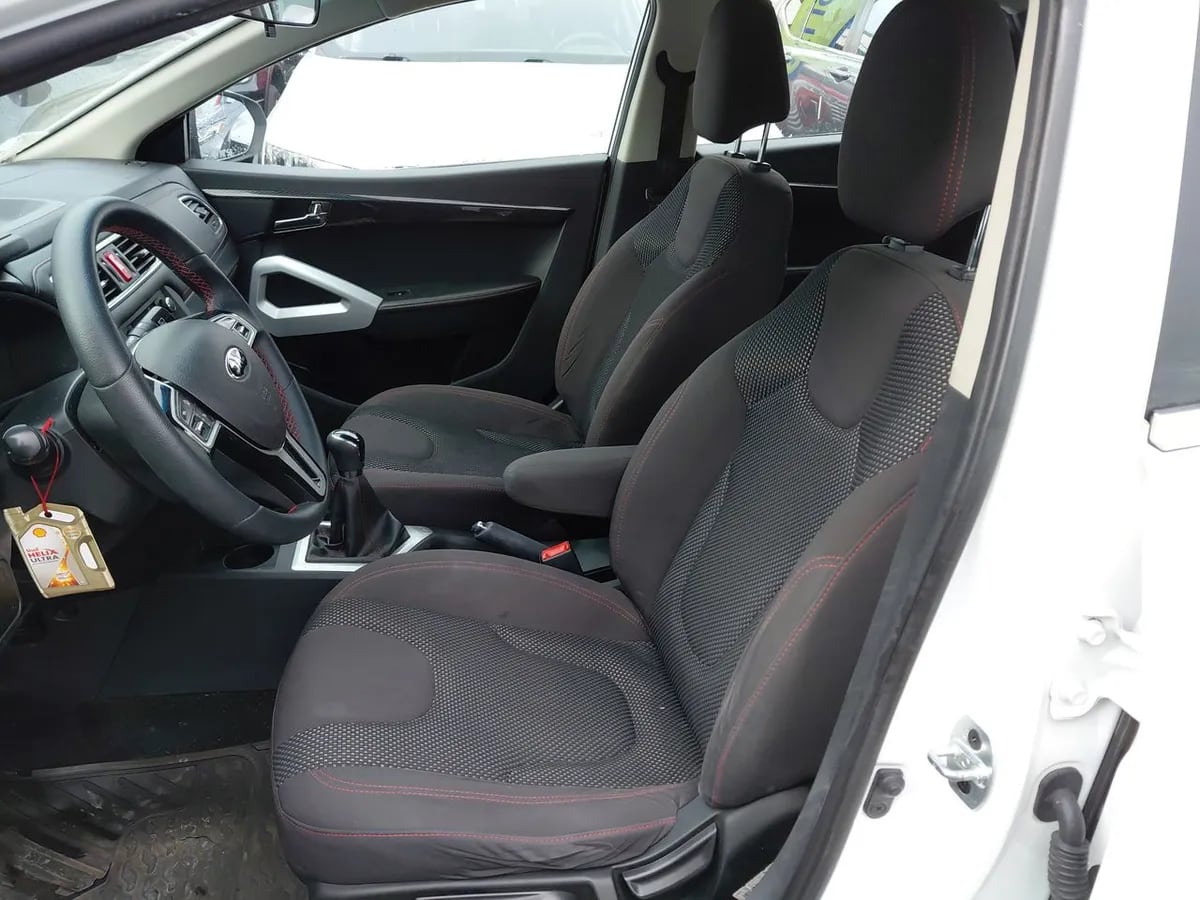 JAC Js2 1.5 Comfort 4x2 Mt 5p año 2022