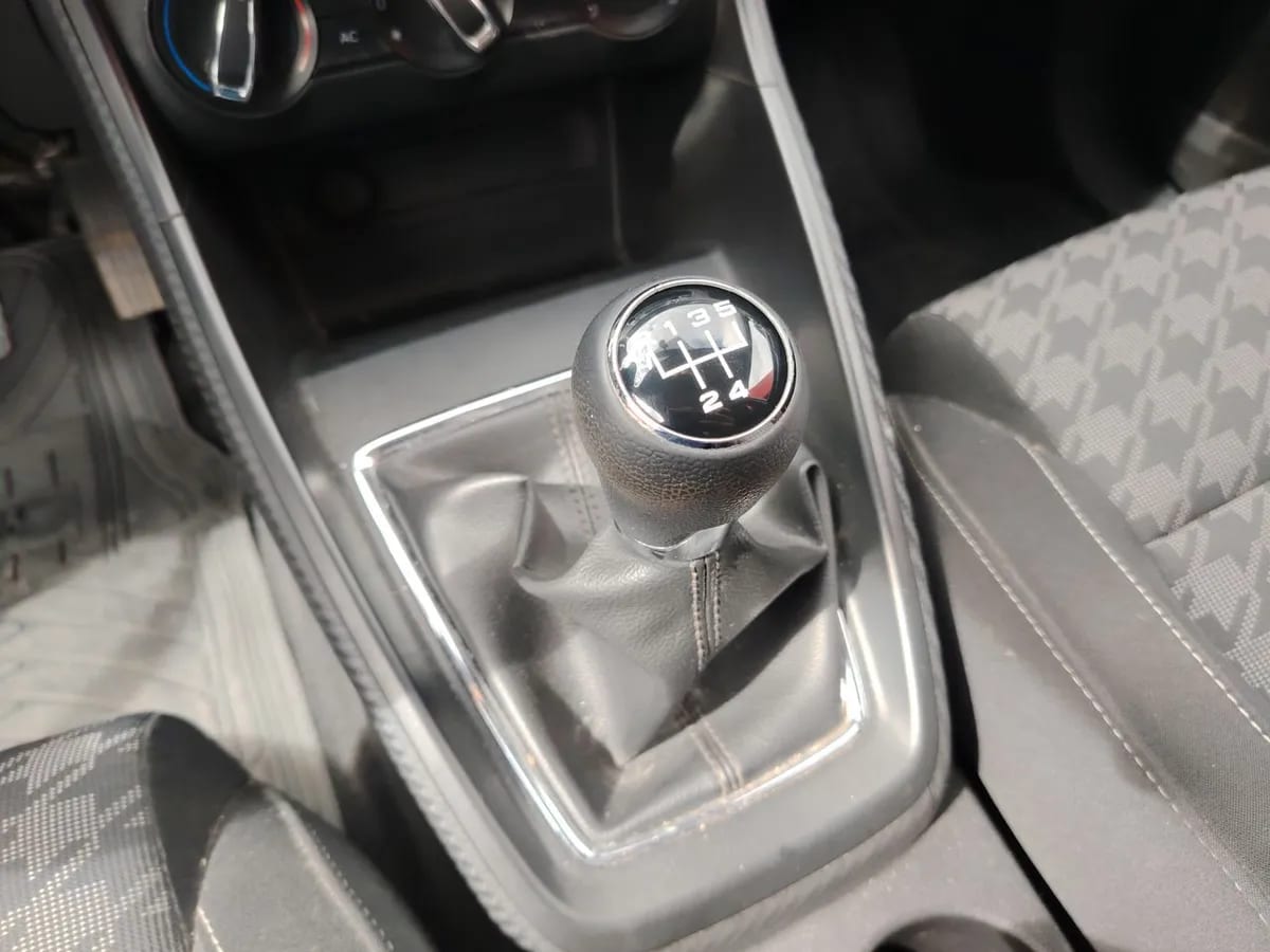 MG Mg Zs 1.5 Std 4x2 Mt 5p año 2023