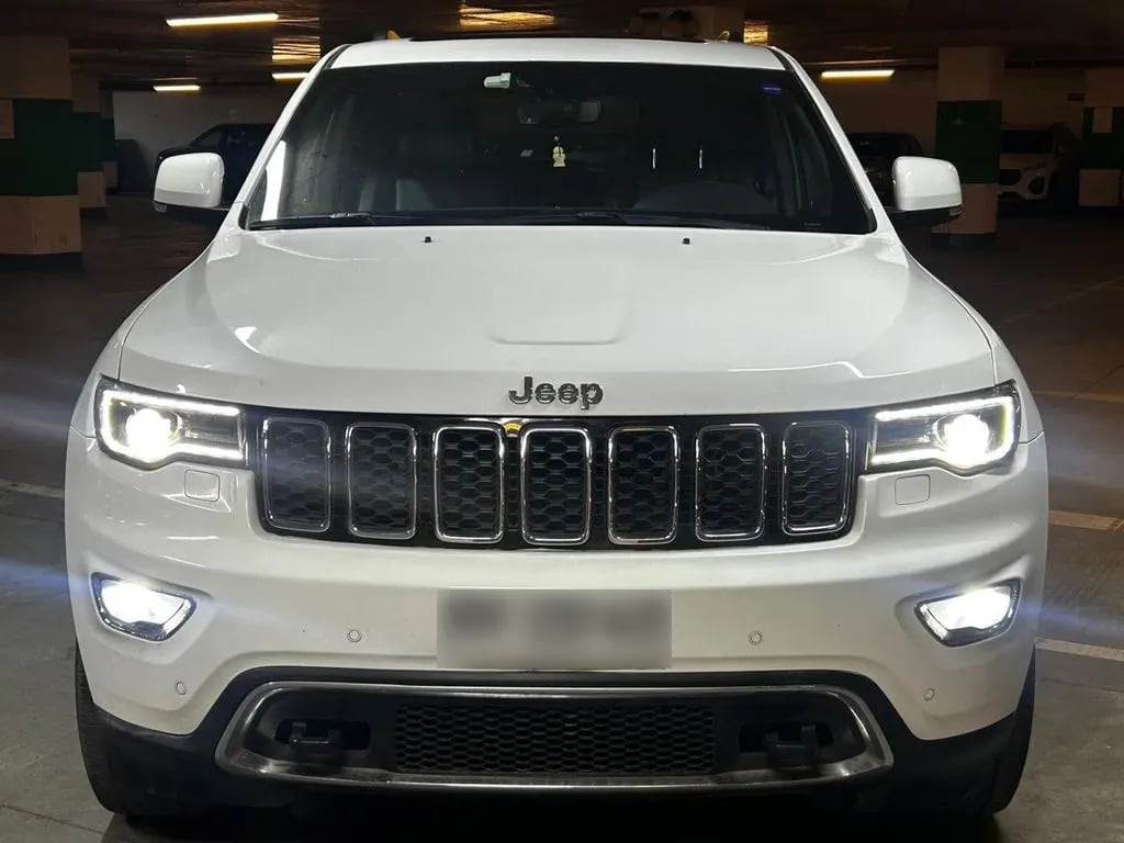 Jeep Grand Cherokee 3.6 Limited 4x4 At 5p año 2022