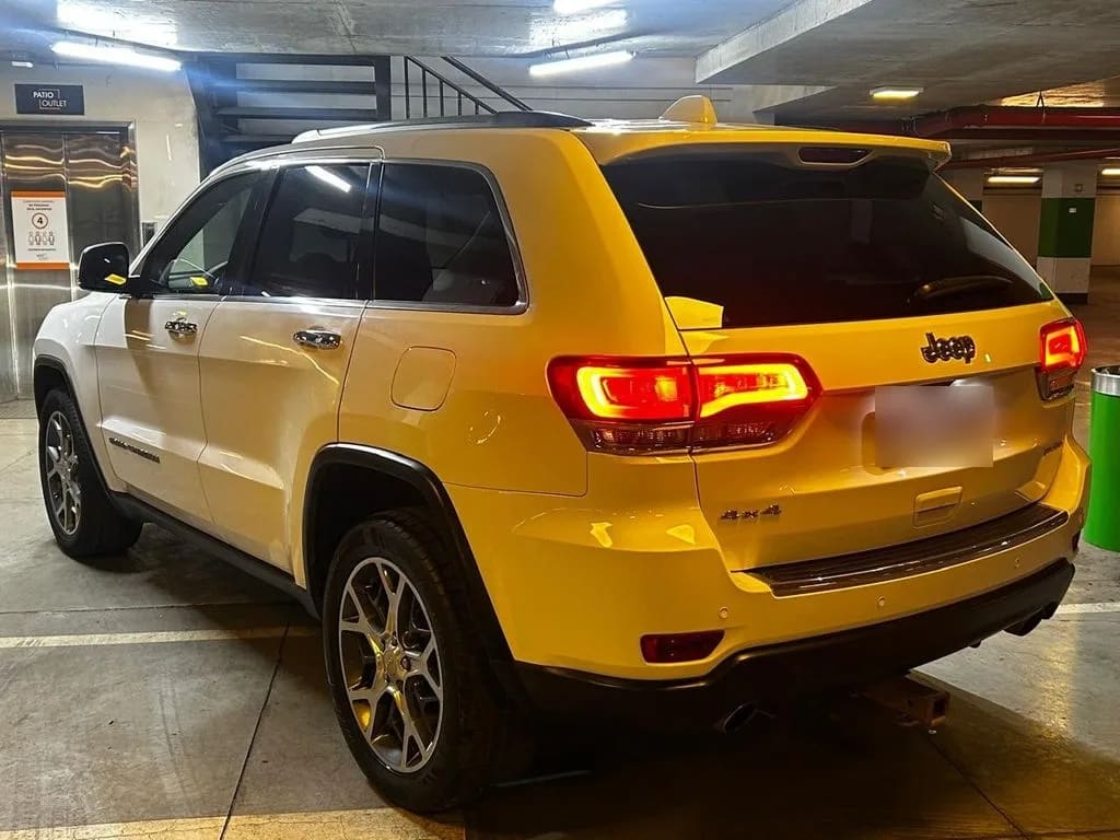 Jeep Grand Cherokee 3.6 Limited 4x4 At 5p año 2022