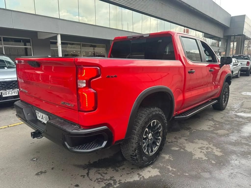Chevrolet Silverado 6.2 Zr2 4x4 At 4p año 2024