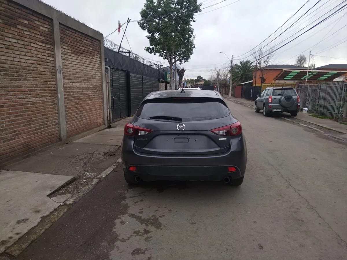 Mazda Mazda3 2.0 Sedan V Sr At año 2016