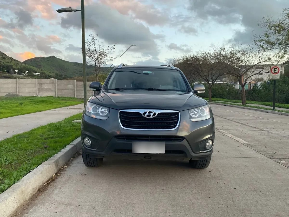 HYUNDAI SANTA FE 2.4 Gls 4wd Mt año 2010