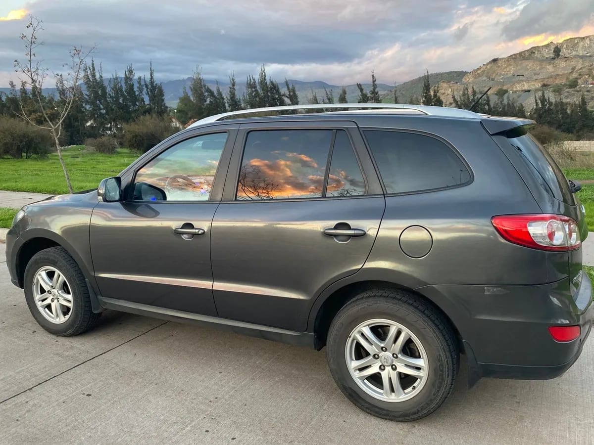 HYUNDAI SANTA FE 2.4 Gls 4wd Mt año 2010