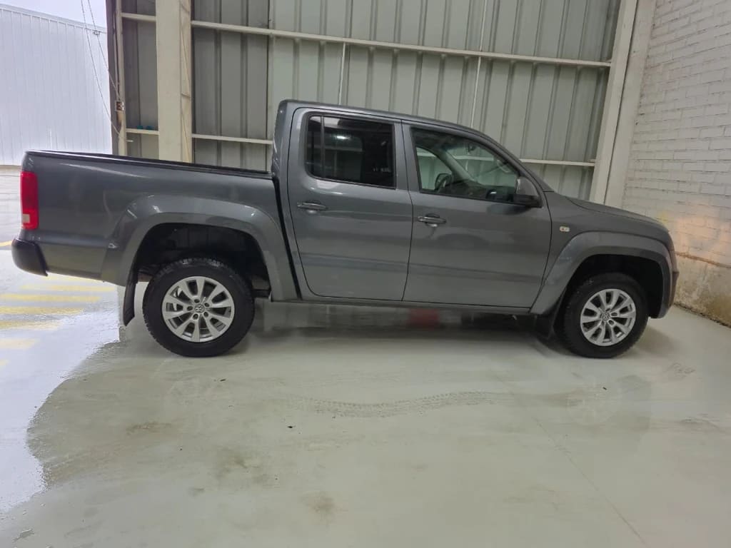 Volkswagen Amarok Dcab Tdi 4x4 Trendline 2.0 año 2023