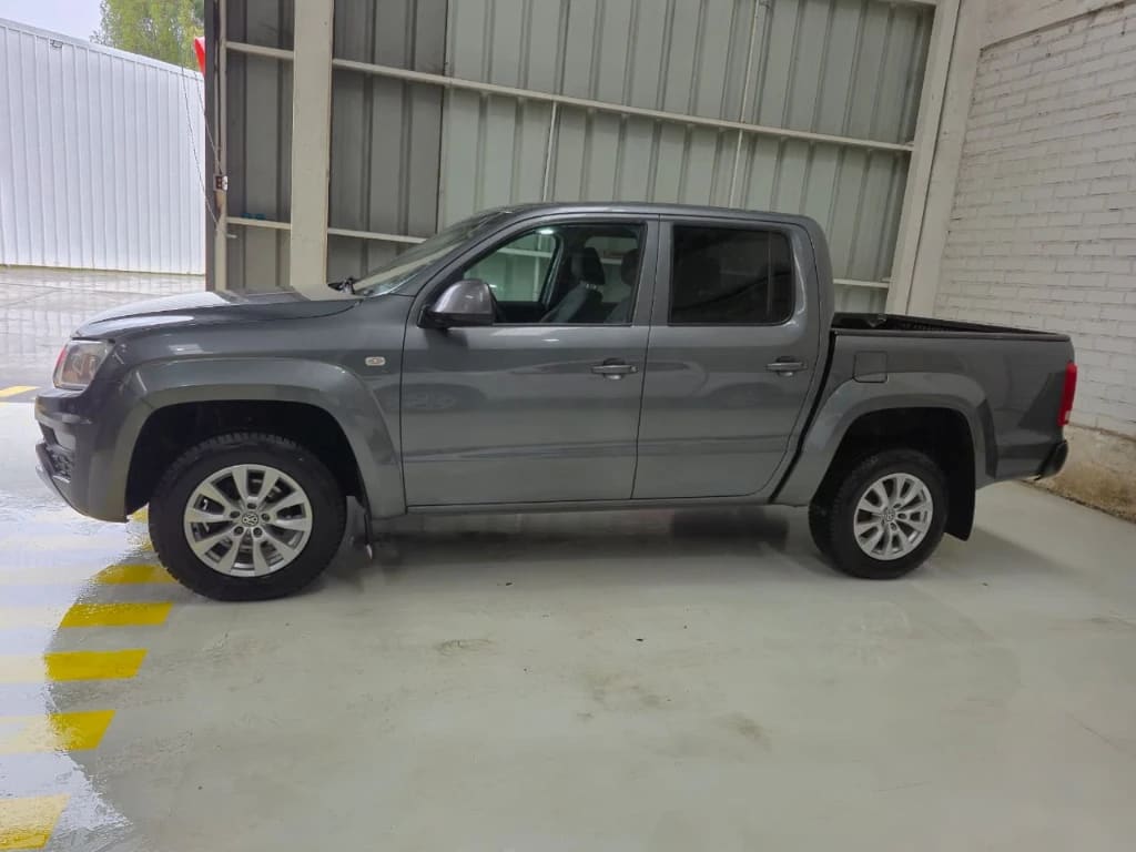 Volkswagen Amarok Dcab Tdi 4x4 Trendline 2.0 año 2023