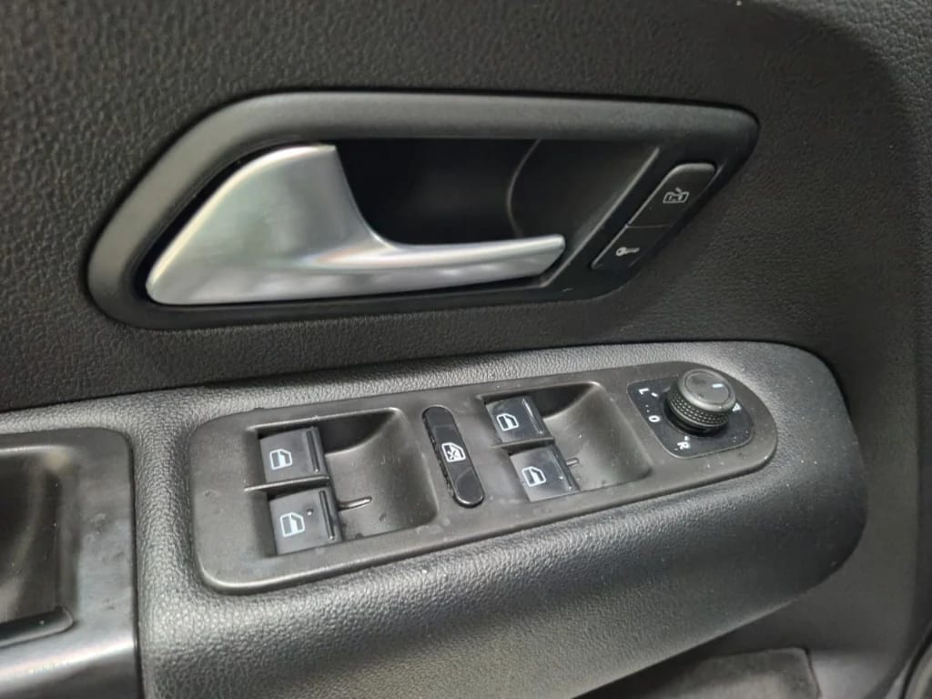 Volkswagen Amarok Dcab Tdi 4x4 Trendline 2.0 año 2023