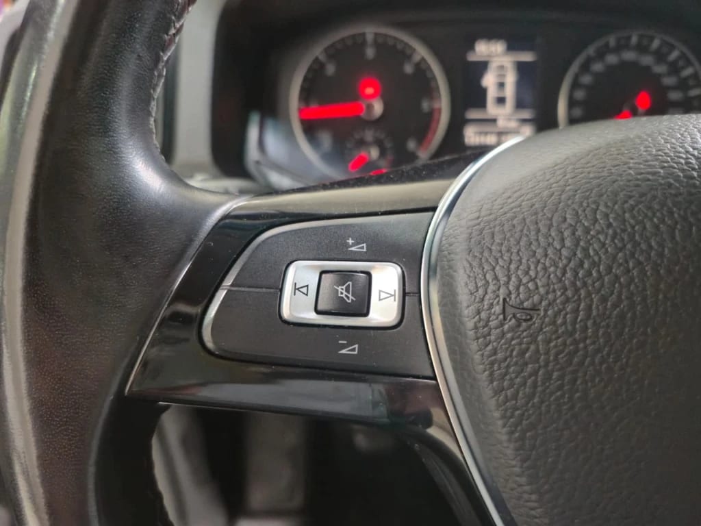 Volkswagen Amarok Dcab Tdi 4x4 Trendline 2.0 año 2023
