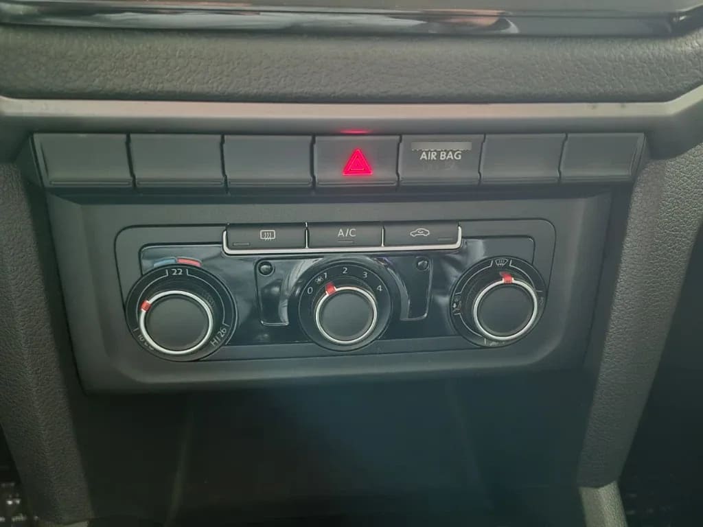 Volkswagen Amarok Dcab Tdi 4x4 Trendline 2.0 año 2023