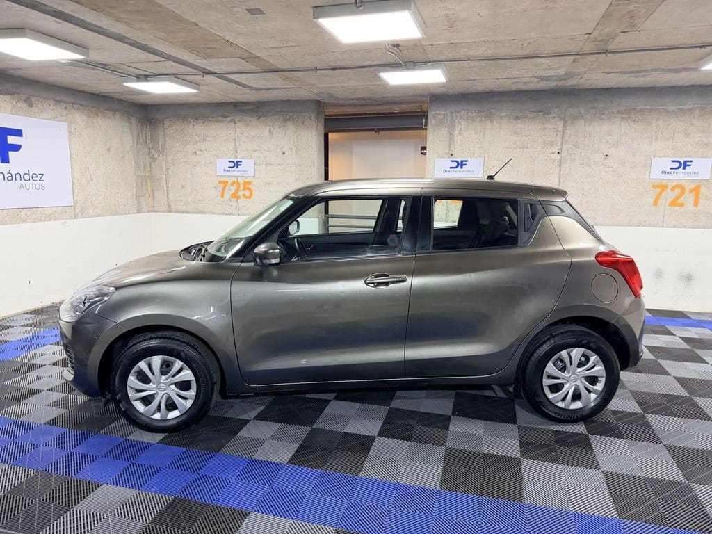 Suzuki Swift Gl año 2023