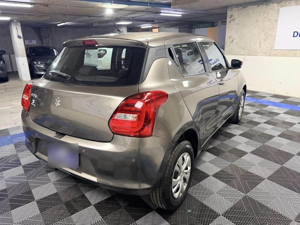 Suzuki Swift Gl año 2023