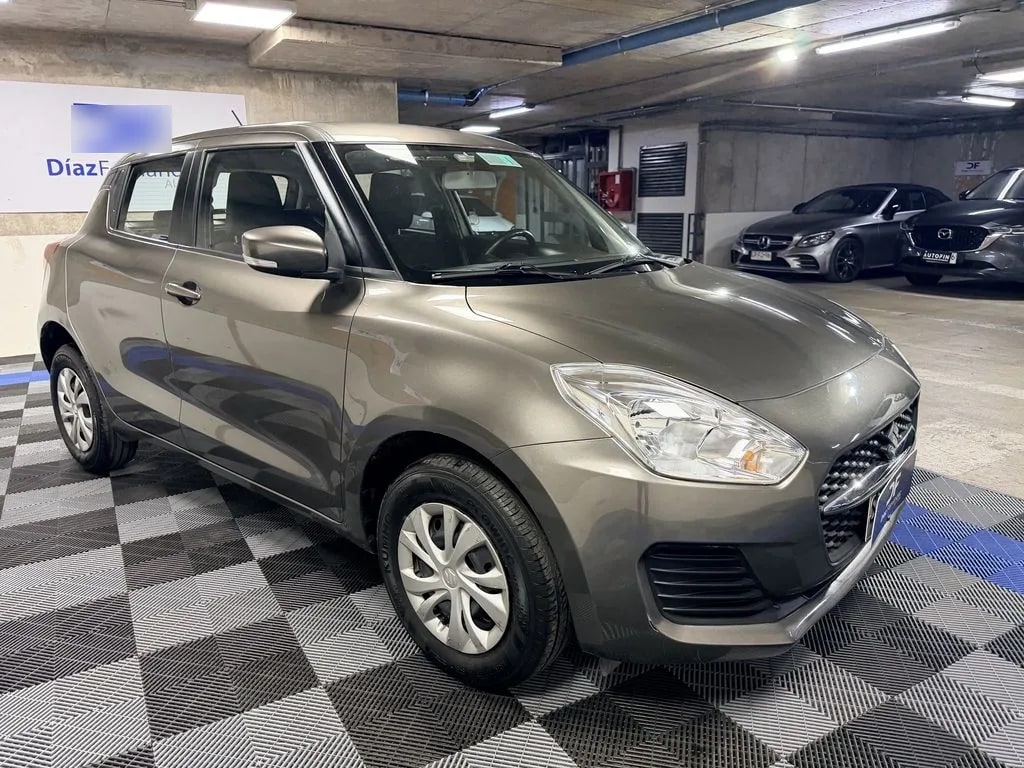 Suzuki Swift Gl año 2023