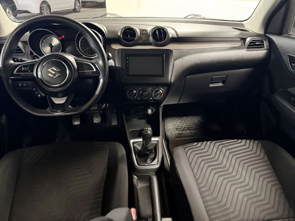 Suzuki Swift Gl año 2023