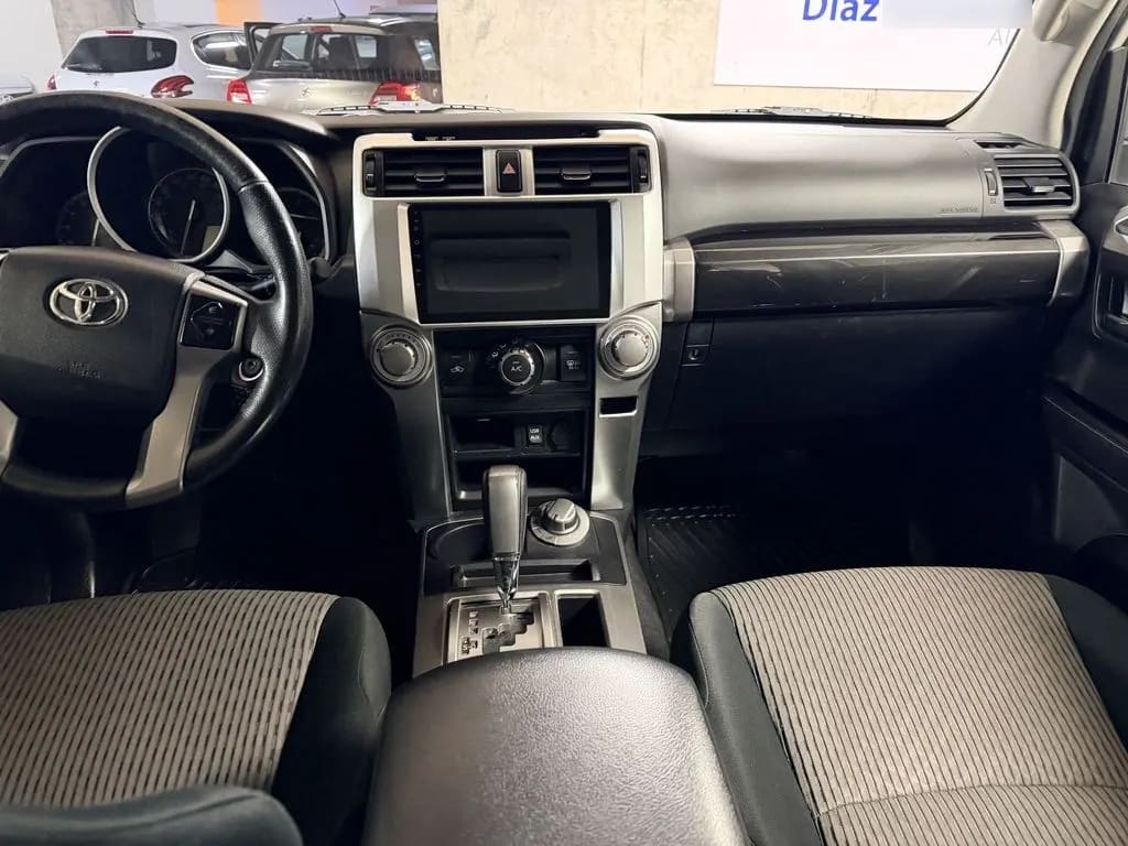 Toyota 4runner Sr5 4x4 año 2016