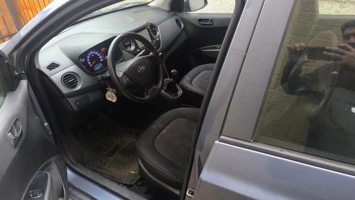 HYUNDAI I-10 1.2 Ba Sdn Gl 2ab Pe Mt año 2017
