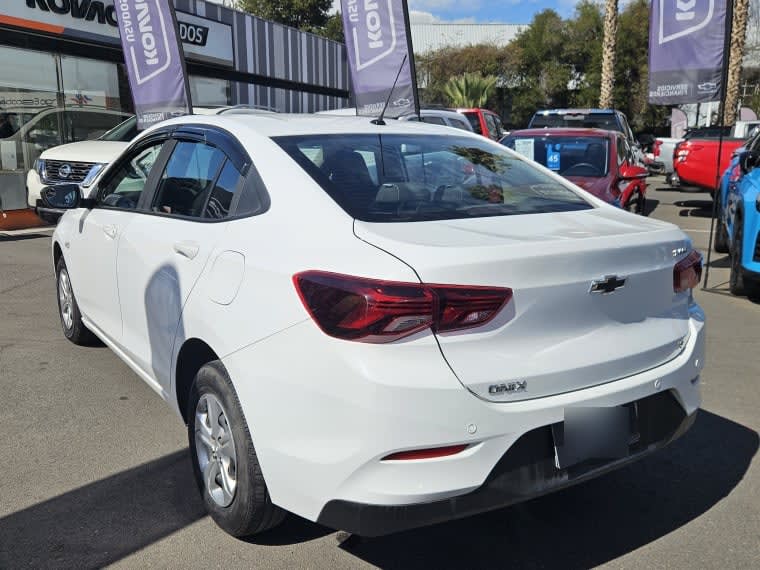 Chevrolet Onix Onix Sedan 1.2l Ls Mt año 2023