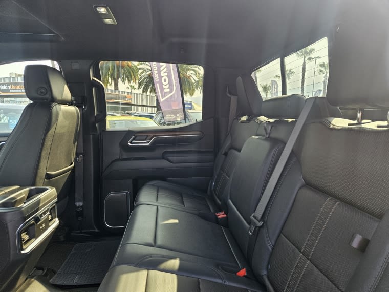 Chevrolet Silverado Silverado 3.0td Hc At 4wd año 2025
