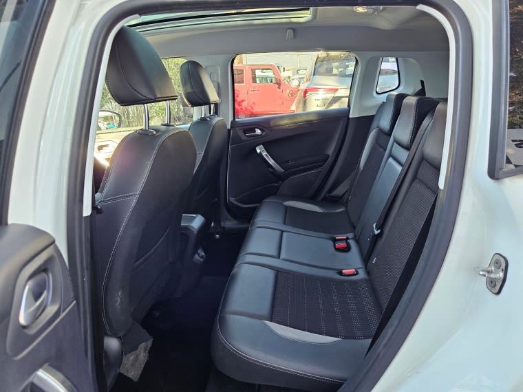 Peugeot 2008 2008 Allure 1.2 Aut año 2017