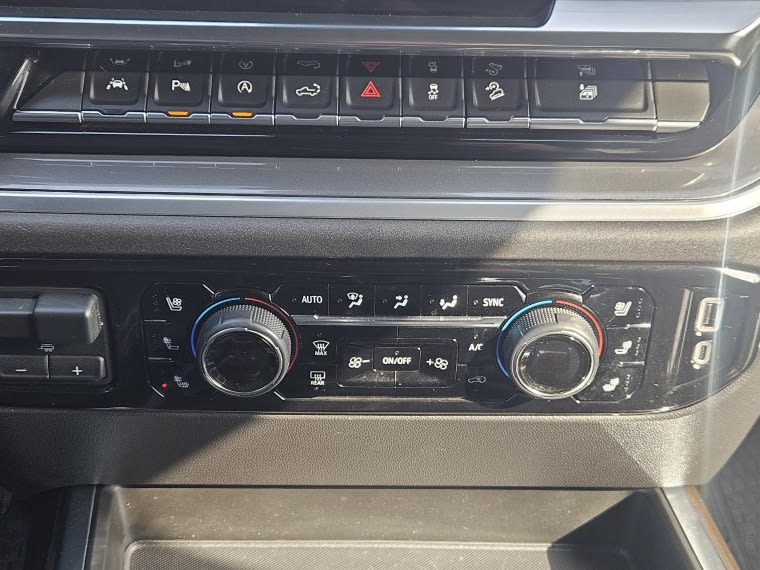 Chevrolet Silverado Silverado 3.0td Hc At 4wd año 2025