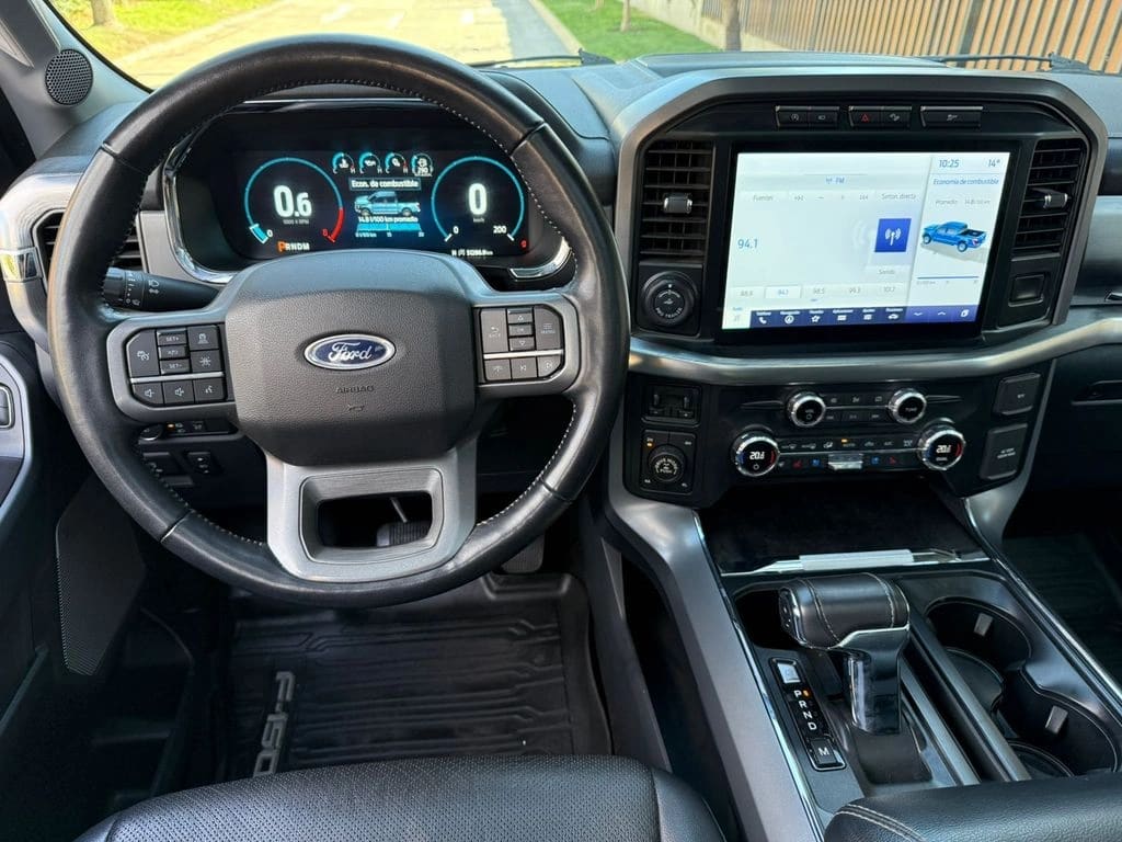 Ford F-150 Lariat Luxury 5.0 Dob. Cab. 4x4 año 2022